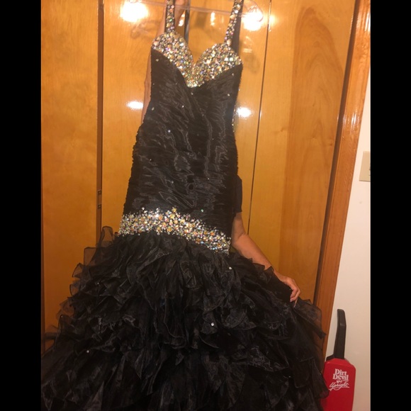 PROM DRESS - Picture 6 of 8